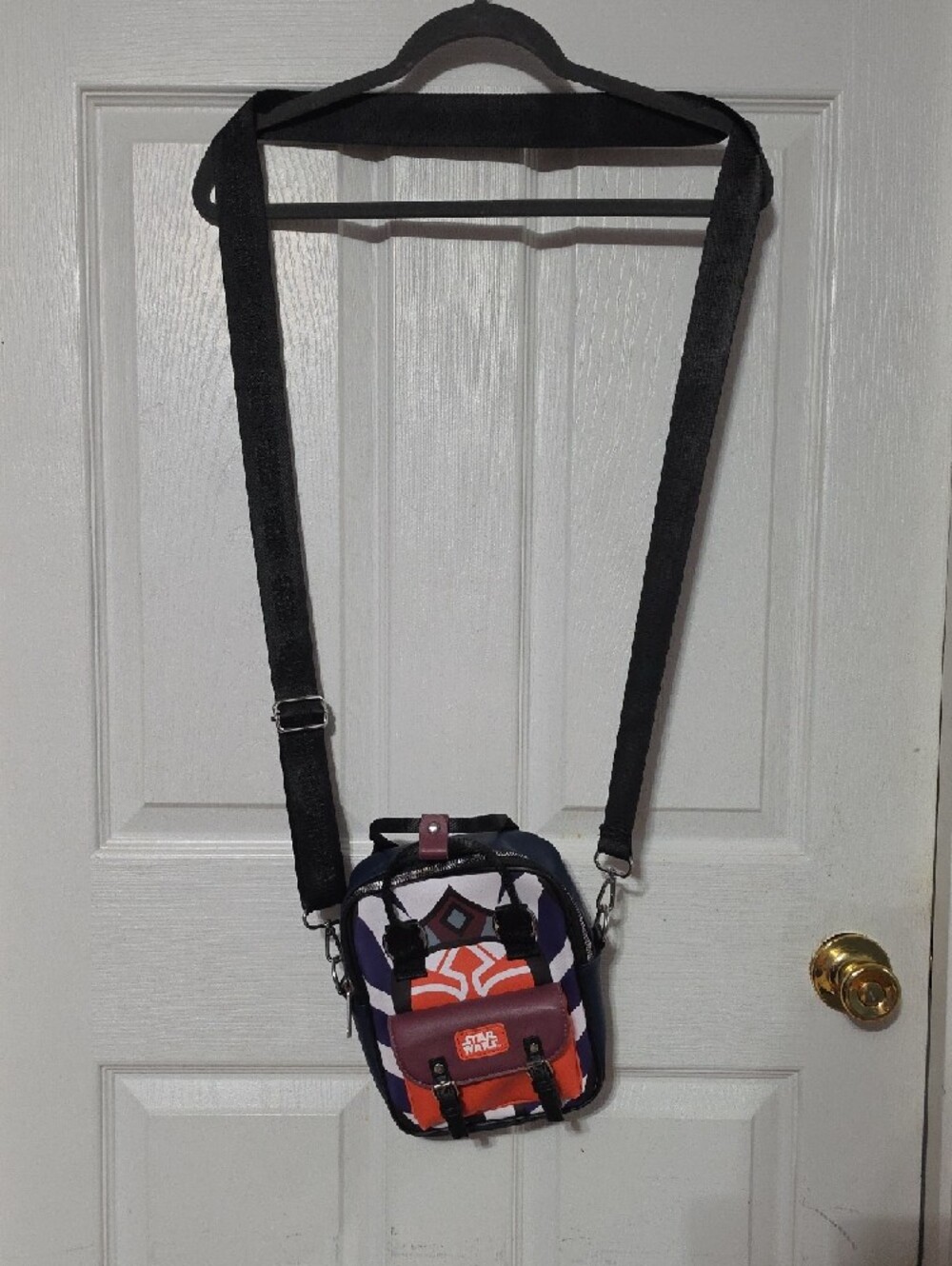 Star Wars Crossbody Messenger Bag in Purple, Red and Black - Picture 3 of 9